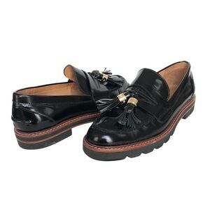 Stuart Weitzman Women's Black Patent Leather Tassel Loafers 7M Vero Cuoio EUC